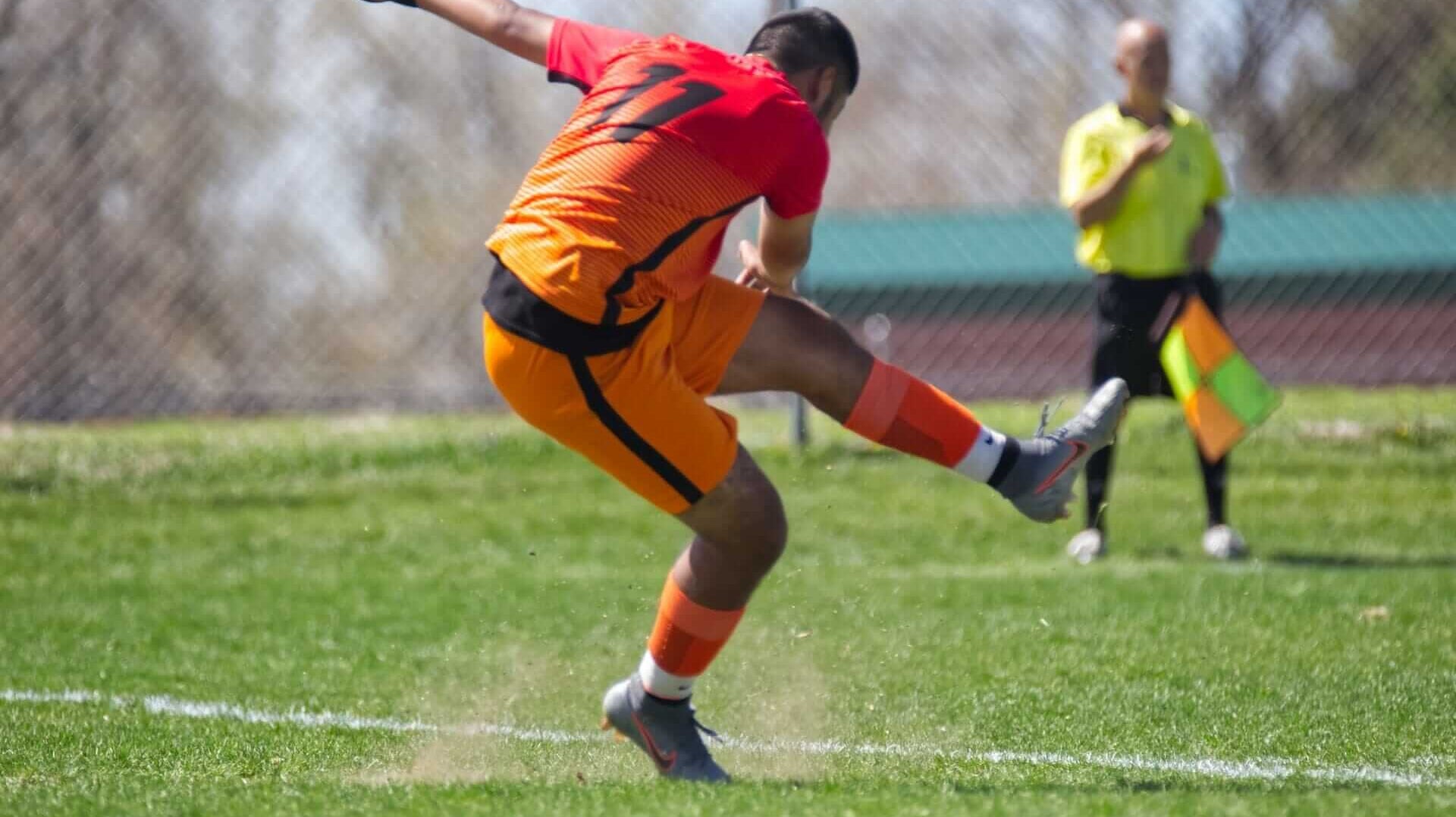 what is a soccer kickoff