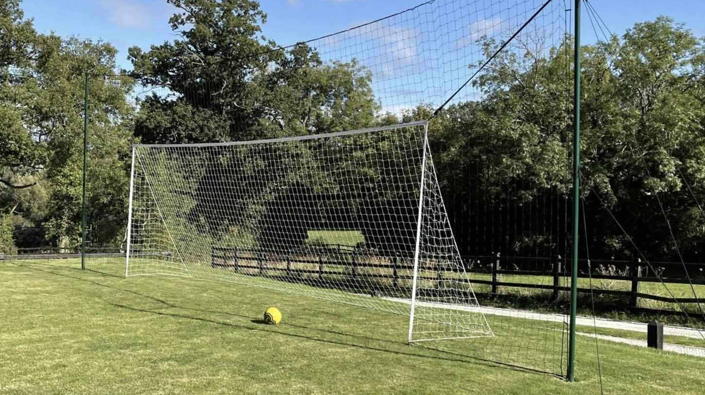 Open Goaaal vs QuickPlay: Which Soccer Rebounder Is Right for You?