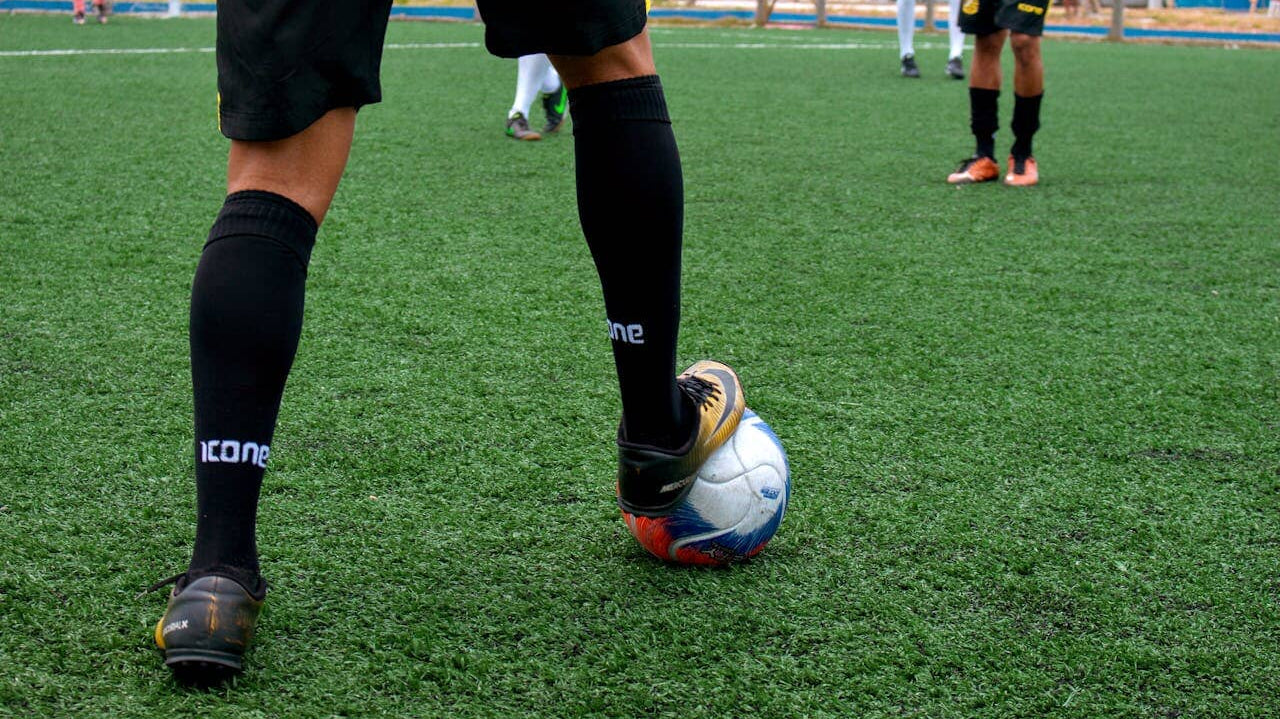 Mastering Elite Soccer Fitness: How to Train Like Ronaldo with Workouts and Drills. Photo by Lucas Andrade