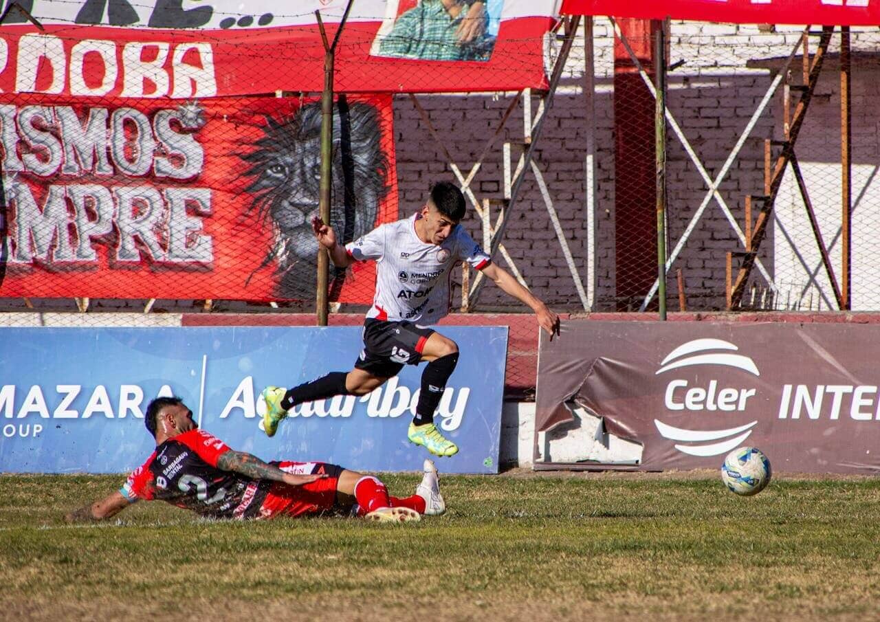 Slide Tackles in Youth Soccer - Everything to Know | Photo by Franco Monsalvo